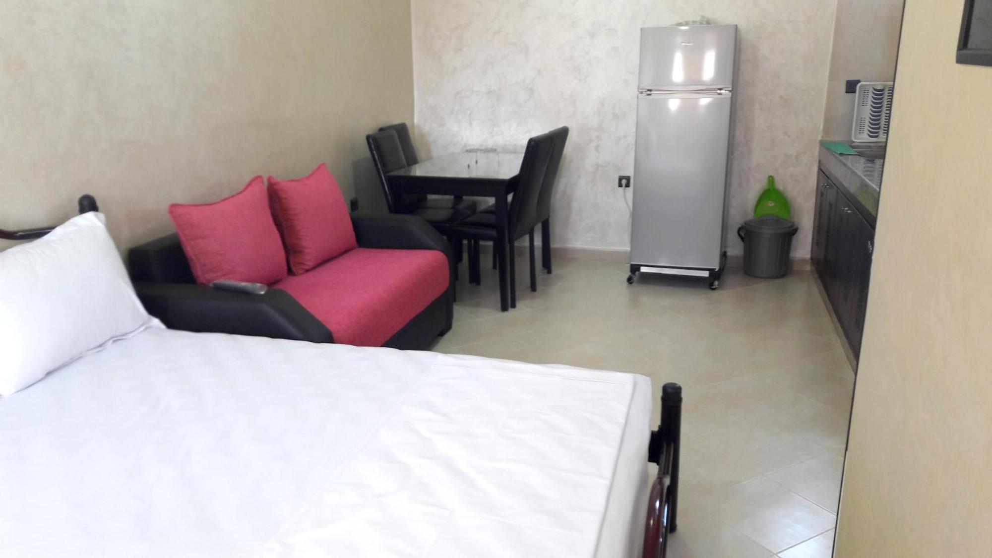 Silia Appartements Темара Екстериор снимка